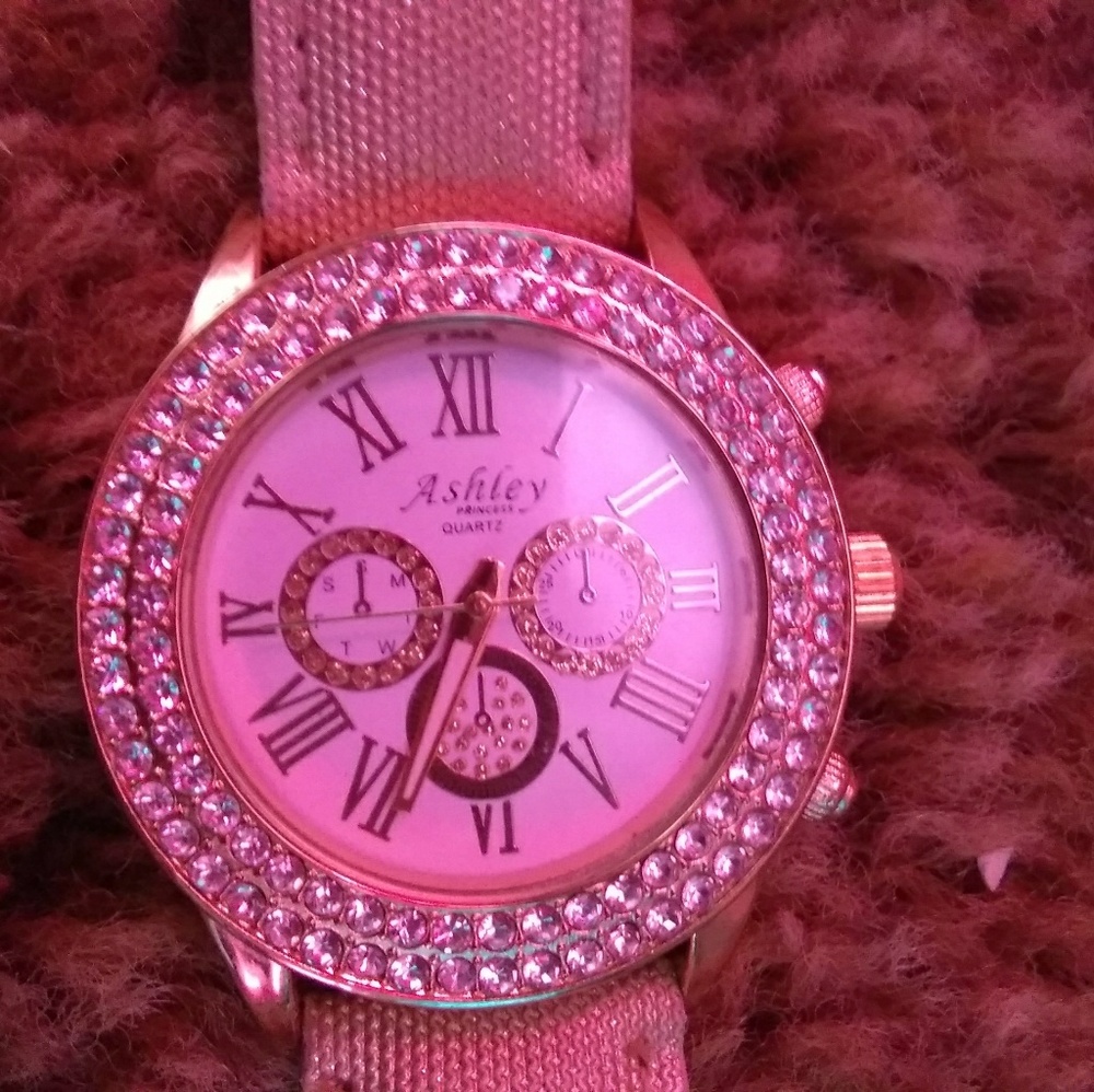 Watch - Picture 4 of 4